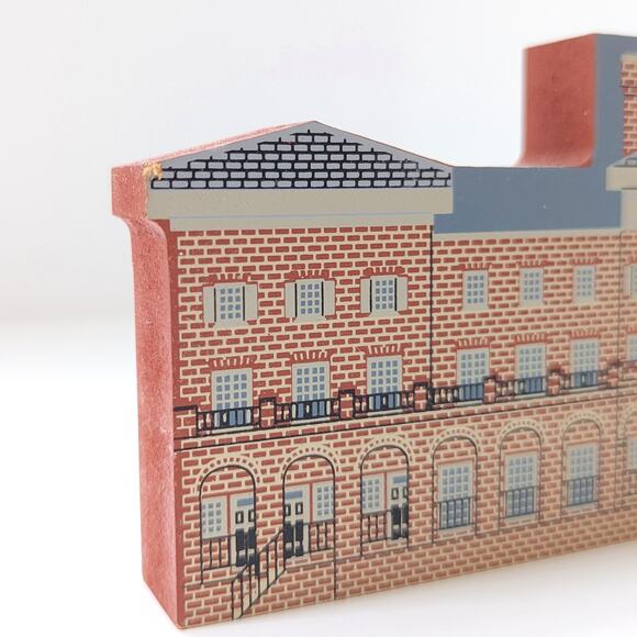 The Cat’s Meow Village Shelf Sitter – Natural Bridge Hotel, Virginia (1997) - Picture 7 of 14